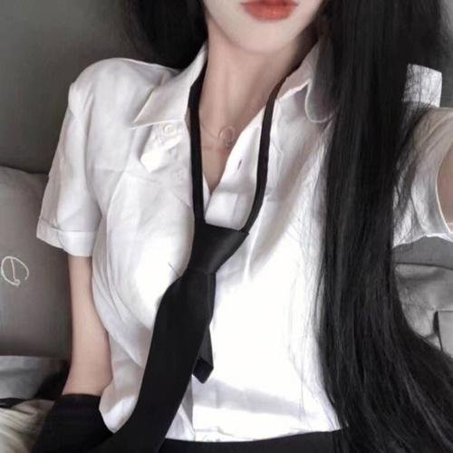 《素昧平生的两人》
